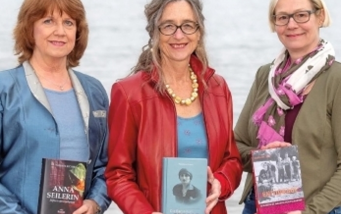 Drei Autorinnen mit starken Frauenfiguren auf Lesetour